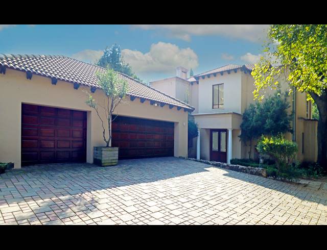 3 BEDROOM HOUSE FOR SALE IN MELROSE